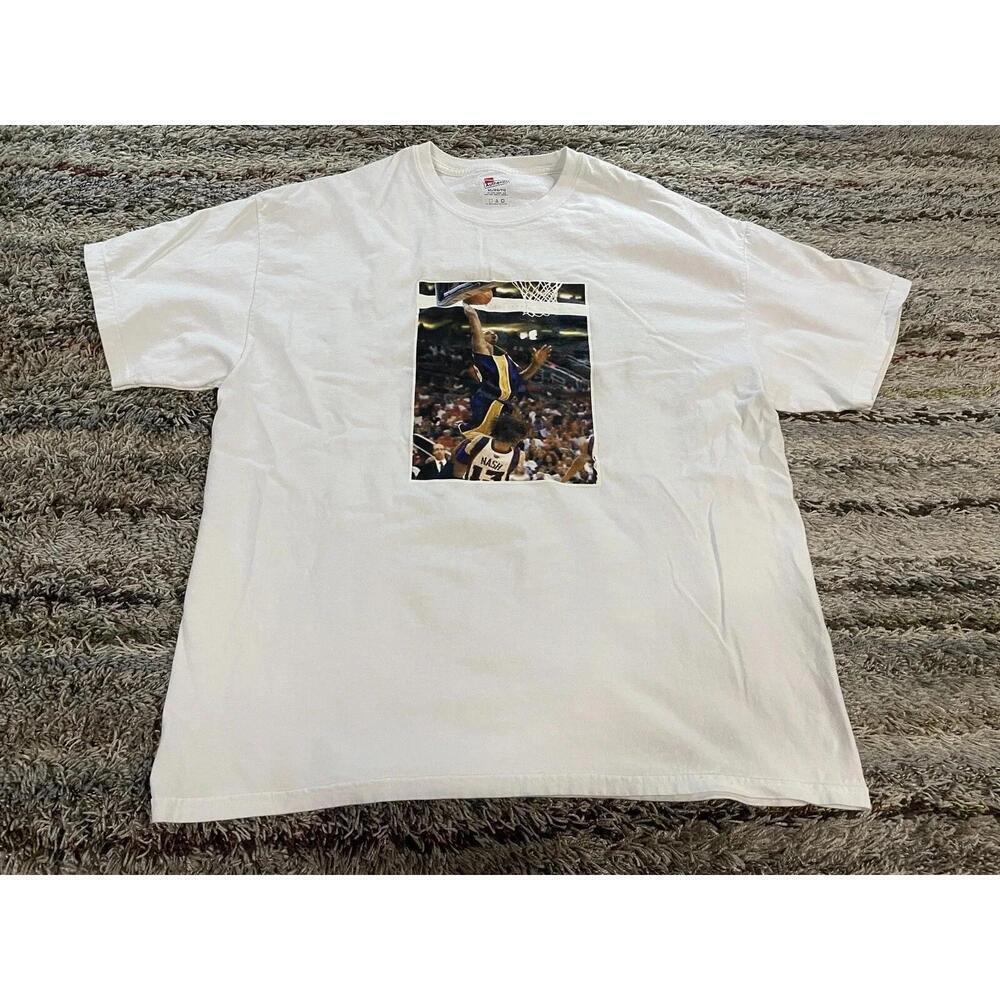 Kobe Bryant White Lakers Graphic Basketball Fan Unisex T-Shirt